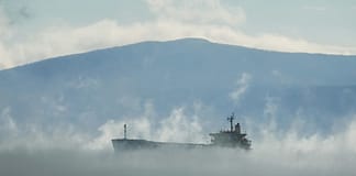 Nebelschleier über der Arktis: Die unerwartete Herausforderung für die Schifffahrt Schiff_Nebel